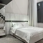 Degrassi Boutique Garni Hotel