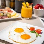 Degrassi Boutique Garni