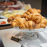 Degrassi Boutique Garni Hotel