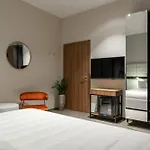 Degrassi Boutique Garni Hotel 4*