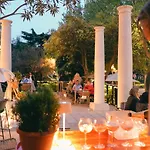 Degrassi Boutique Garni