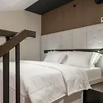 Degrassi Boutique Garni 4*