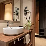 Degrassi Boutique Garni Hotel