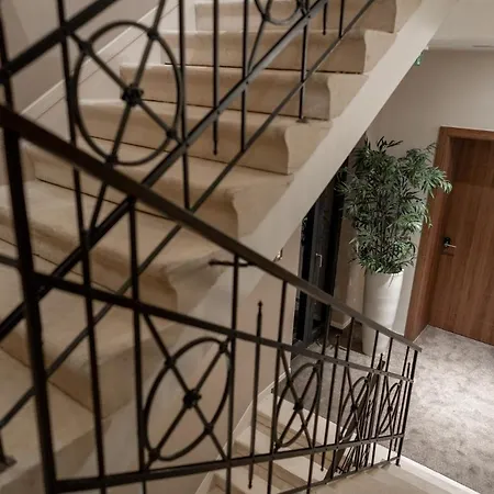 Hotel Degrassi Boutique Garni 4*