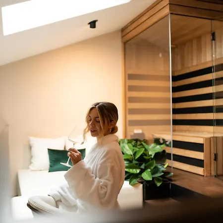 Degrassi Boutique Garni Izola