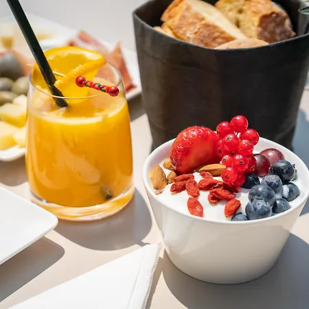 Degrassi Boutique Garni Hotel 4*