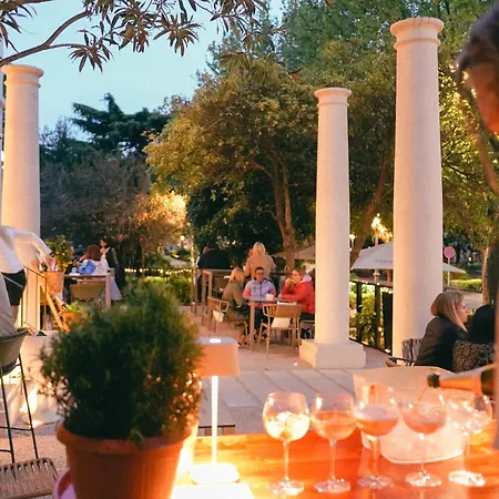 Hotel Degrassi Boutique Garni 4*