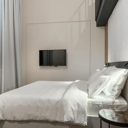 Hotel Degrassi Boutique Garni 4*
