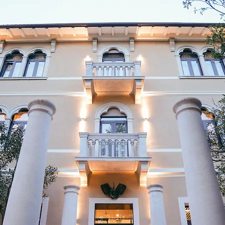 Hotel Degrassi Boutique Garni