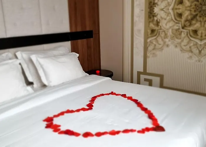 Degrassi Boutique Garni 4*