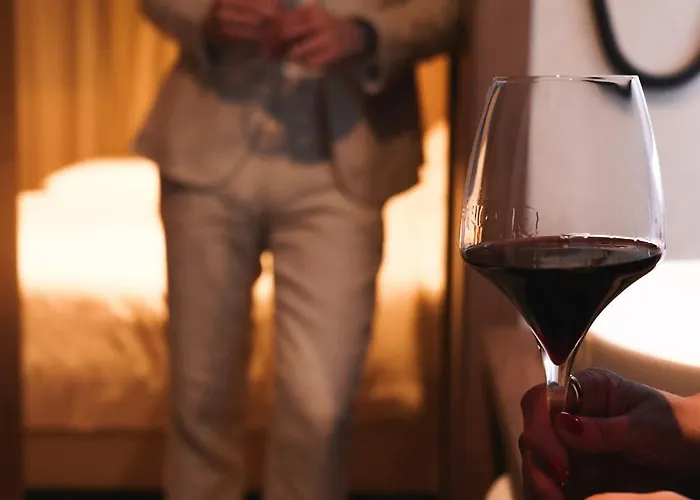 מלון Degrassi Boutique Garni 4*