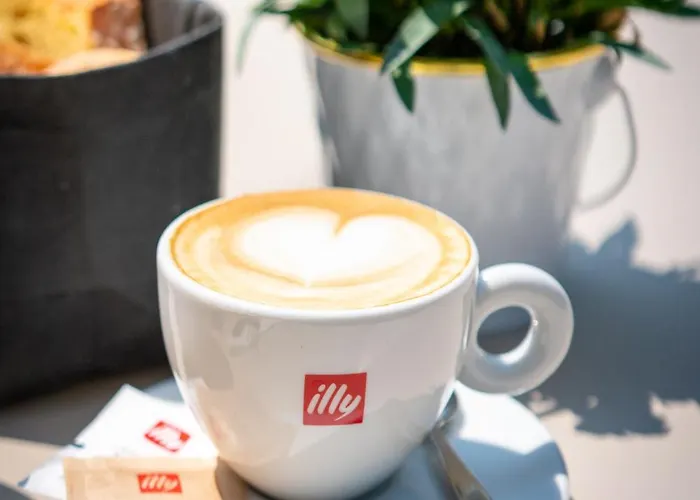 Degrassi Boutique Garni מלון איזולה