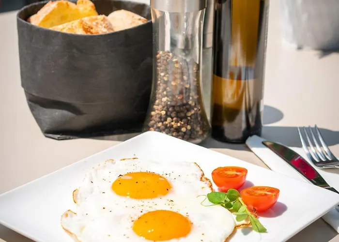 Degrassi Boutique Garni איזולה