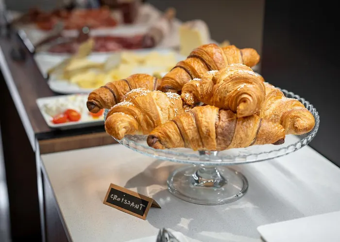 Degrassi Boutique Garni מלון