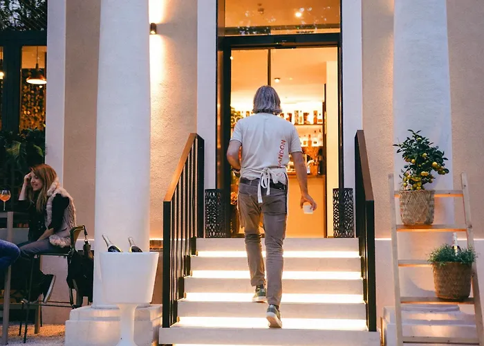 Degrassi Boutique Garni Szálloda